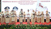 Wakil Gubernur (Wagub) Achmad Dimyati Natakusumah mengukuhkan Federasi Bisnis Profesional Wanita Indonesia (BPWI) Klub Banten periode 2025–2028
