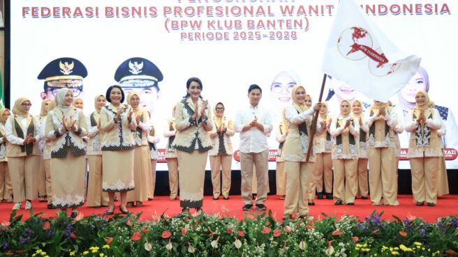 Wakil Gubernur (Wagub) Achmad Dimyati Natakusumah mengukuhkan Federasi Bisnis Profesional Wanita Indonesia (BPWI) Klub Banten periode 2025–2028