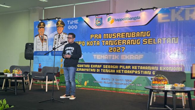 Wakil Wali Kota Tangsel, Pilar Saga Ichsan sedang sambutan di forum Pra Musrenbang RKPD 2027 tematik ekraf