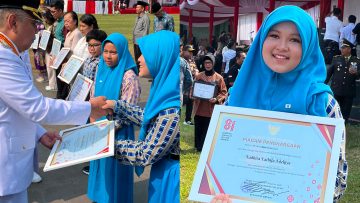 Nadhira Lathifa Adzkiya Raih Penghargaan Bergengsi dari Wali Kota Tangsel di HUT RI ke-81